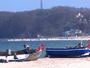 Rügen - Fischerboote am Strand von Baabe, im Hintergrund Göhren